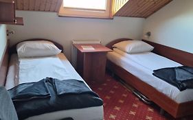 Domki, Apartamenty i Restauracja Włóczęga